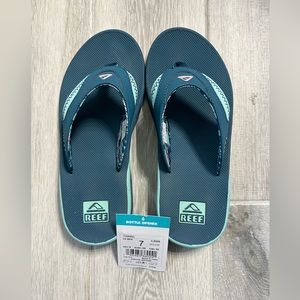 Reef Fanning Bottle Opener Flip-Flops men’s 7, women’s 9